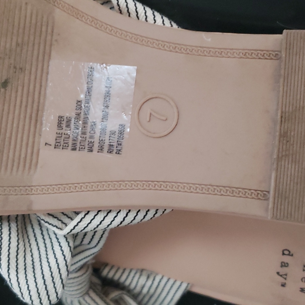 📦 DONATED!📦 A New Day Flip Flops - Picture 2 of 2